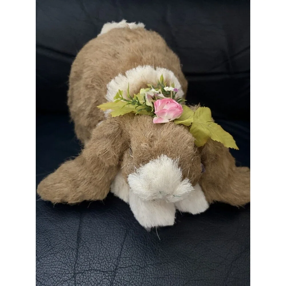 Pier 1 Sisal Straw Girl Bunny Rabbit Flowers Easter Tan & White Laying Decor
